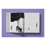 Shoes A–Z. The Collection of The Museum at FIT (German, French, English) (FFE)