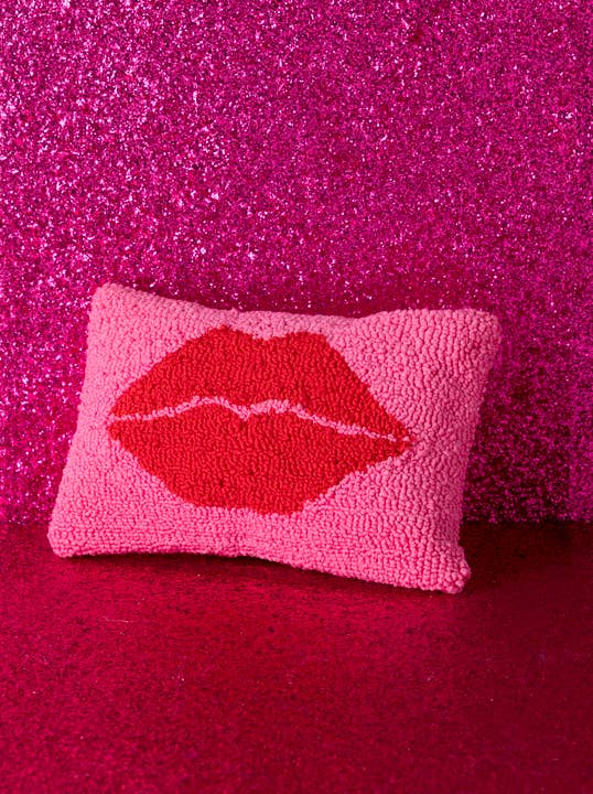 LIPS PILLOW, PINK