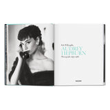 Bob Willoughby. Audrey Hepburn. Photographs 1953–1966 (German, French, English)