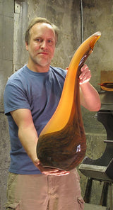 Salinas in cinnamon glass vase