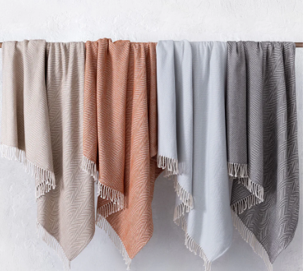Madiera Throw Paprika / Unique