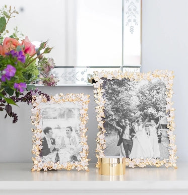 White Enamel Flower & Gold Plated Photo Frame