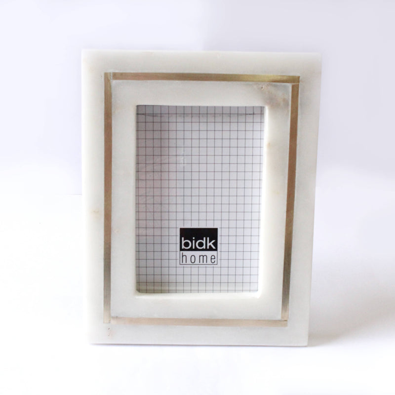 Marble Frame w/ Brass Inlay 4" x 6"
